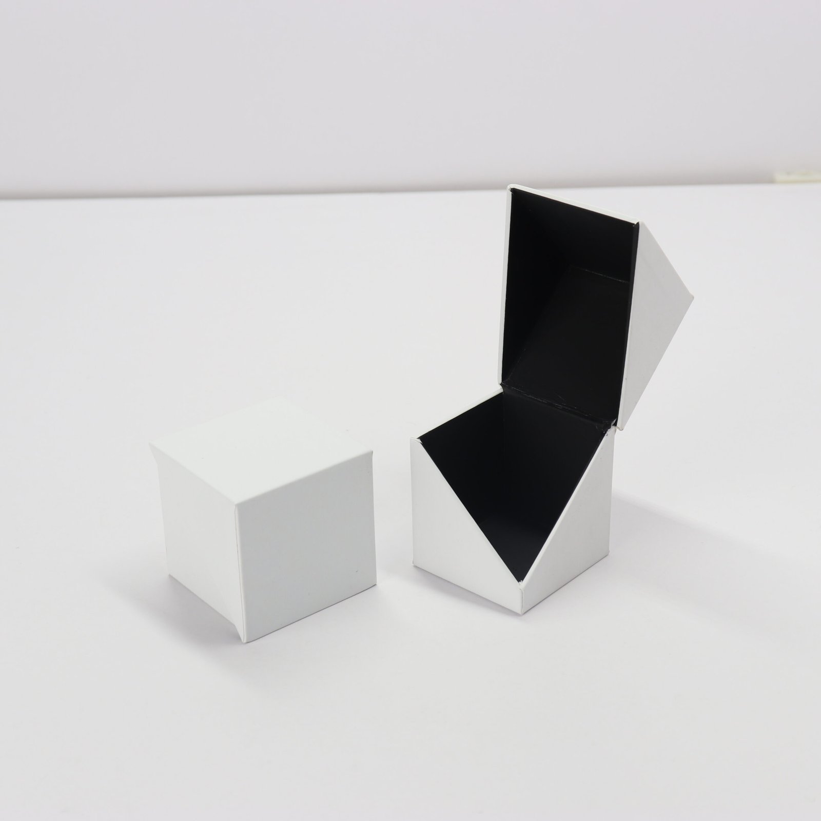 Custom Luxury angled lid packaging boxes