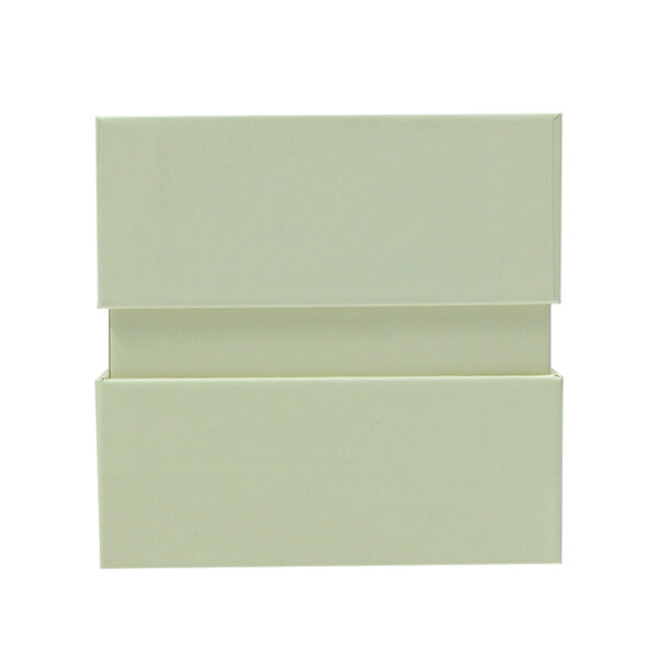 Custom Shoulder Neck Rigid Boxes with Round Inserts